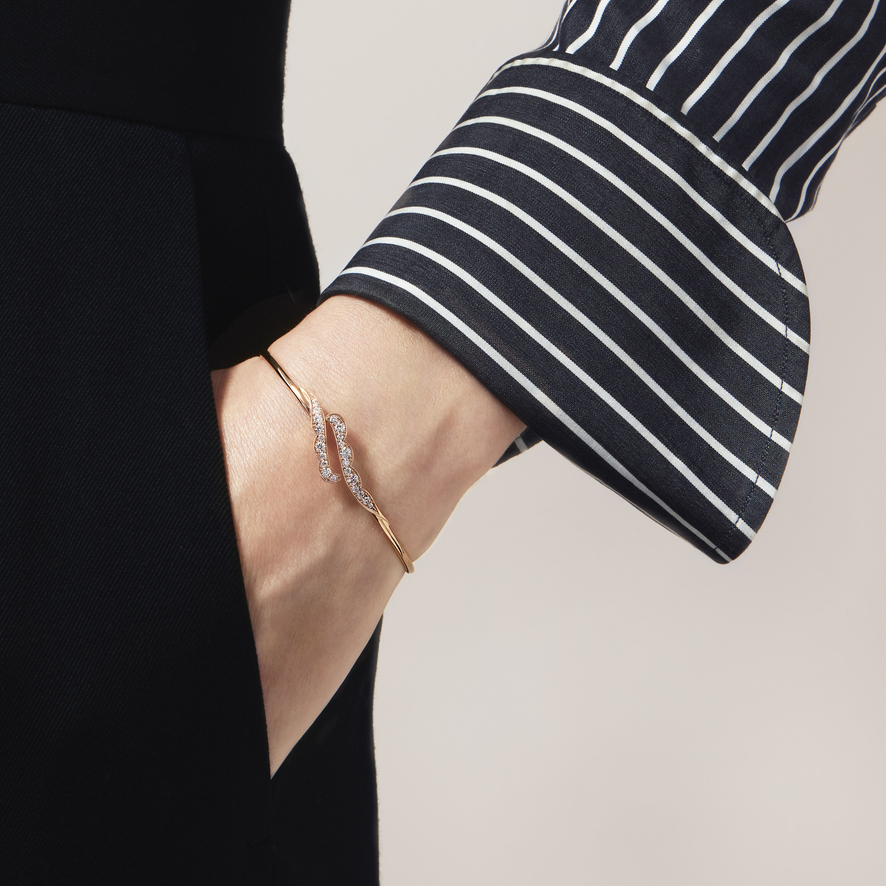 Lorelei Ribbon 钻石手镯, 18K 黄金, large