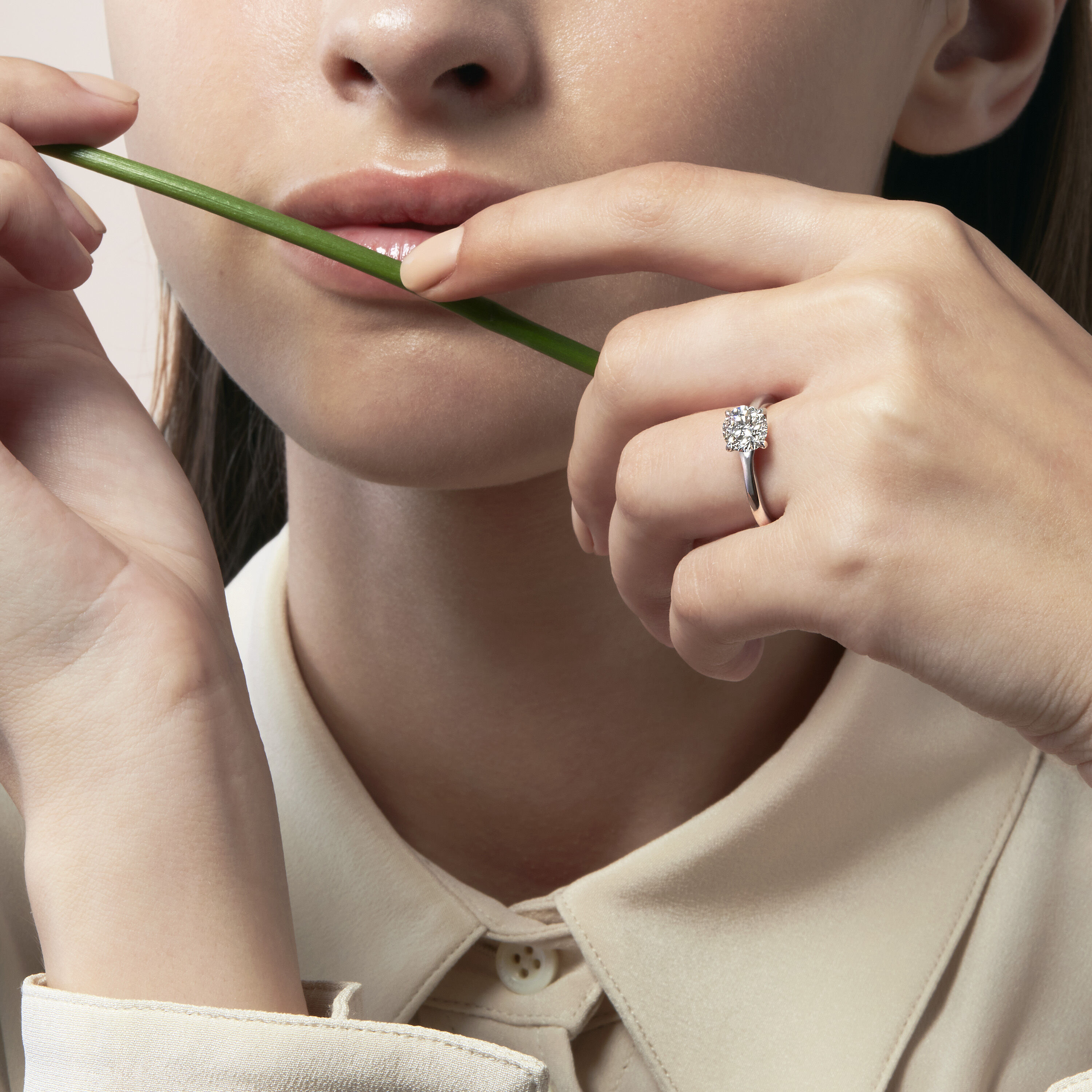 Vela Solitaire 订婚钻戒​, 18K 黄金, large