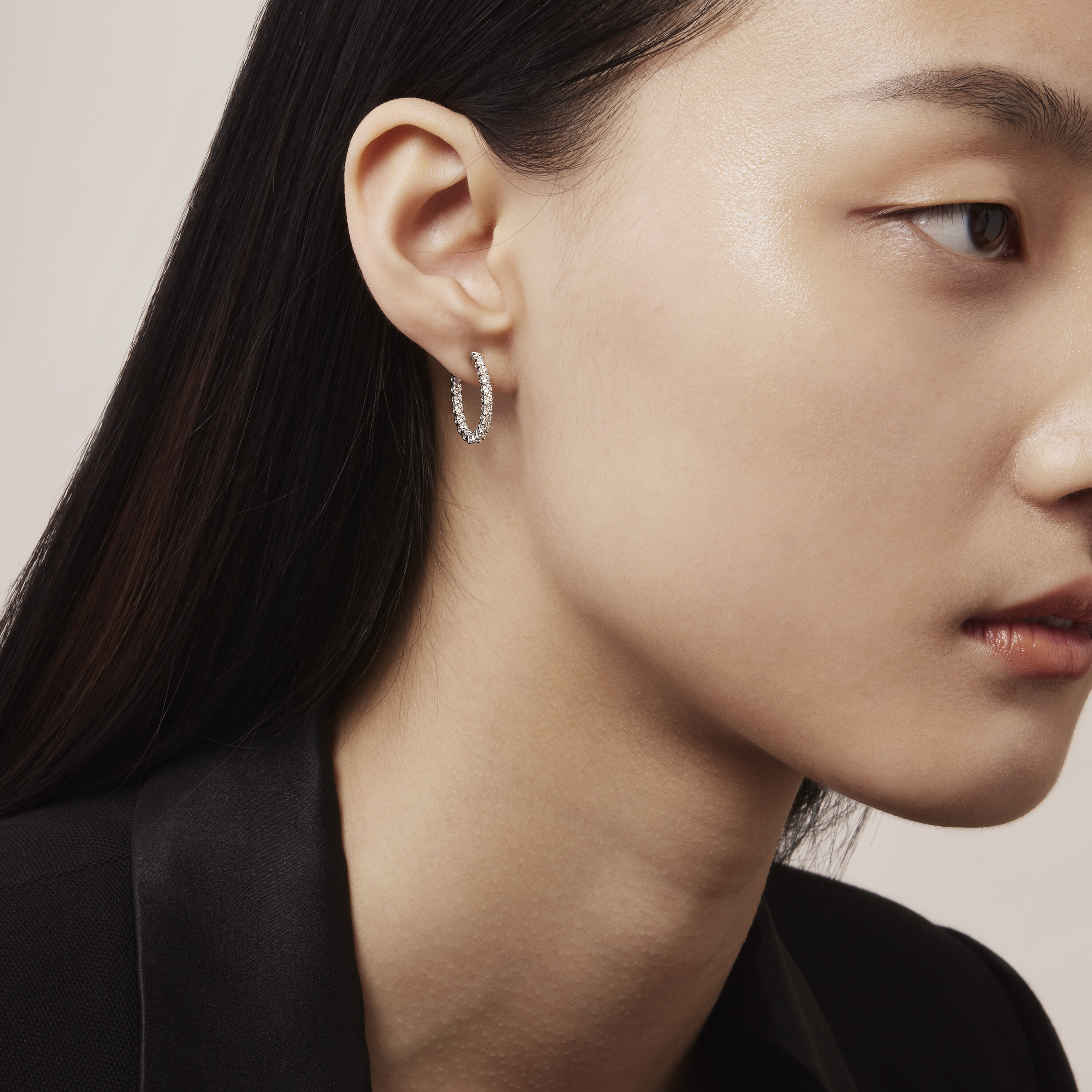 Signature Oval Hoop - Small, 18K Yellow Gold, large