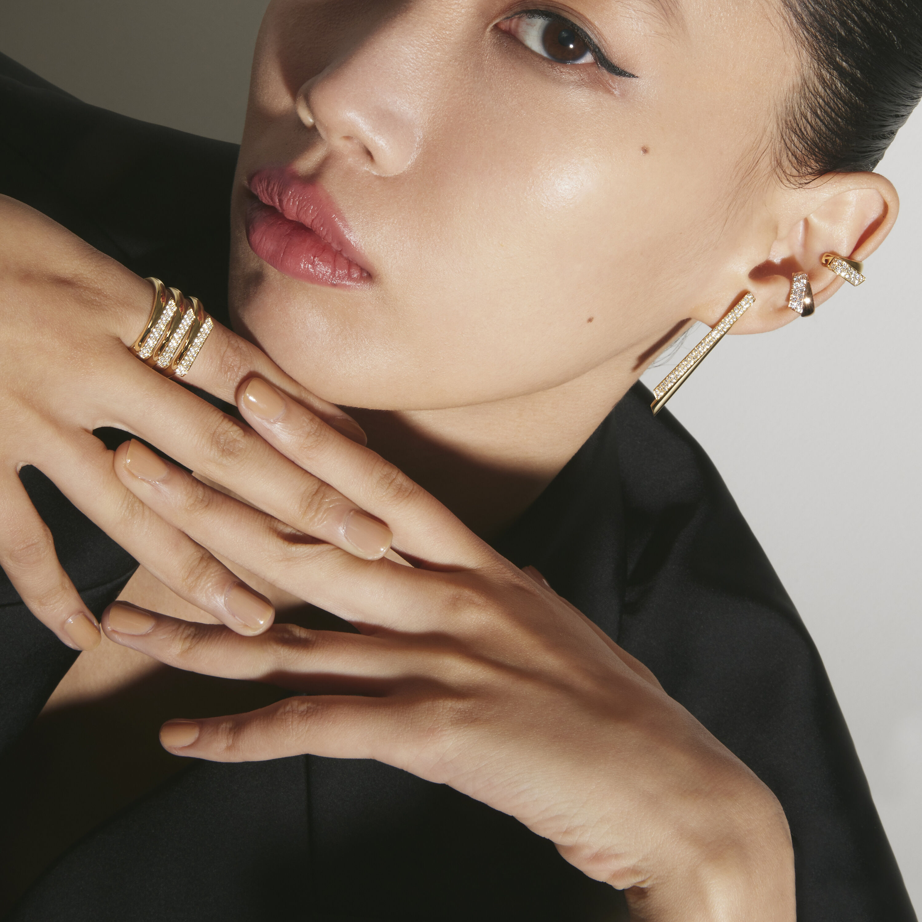 INSIDE/OUT Stiletto Flip 钻石耳环, 18K 黄金, large