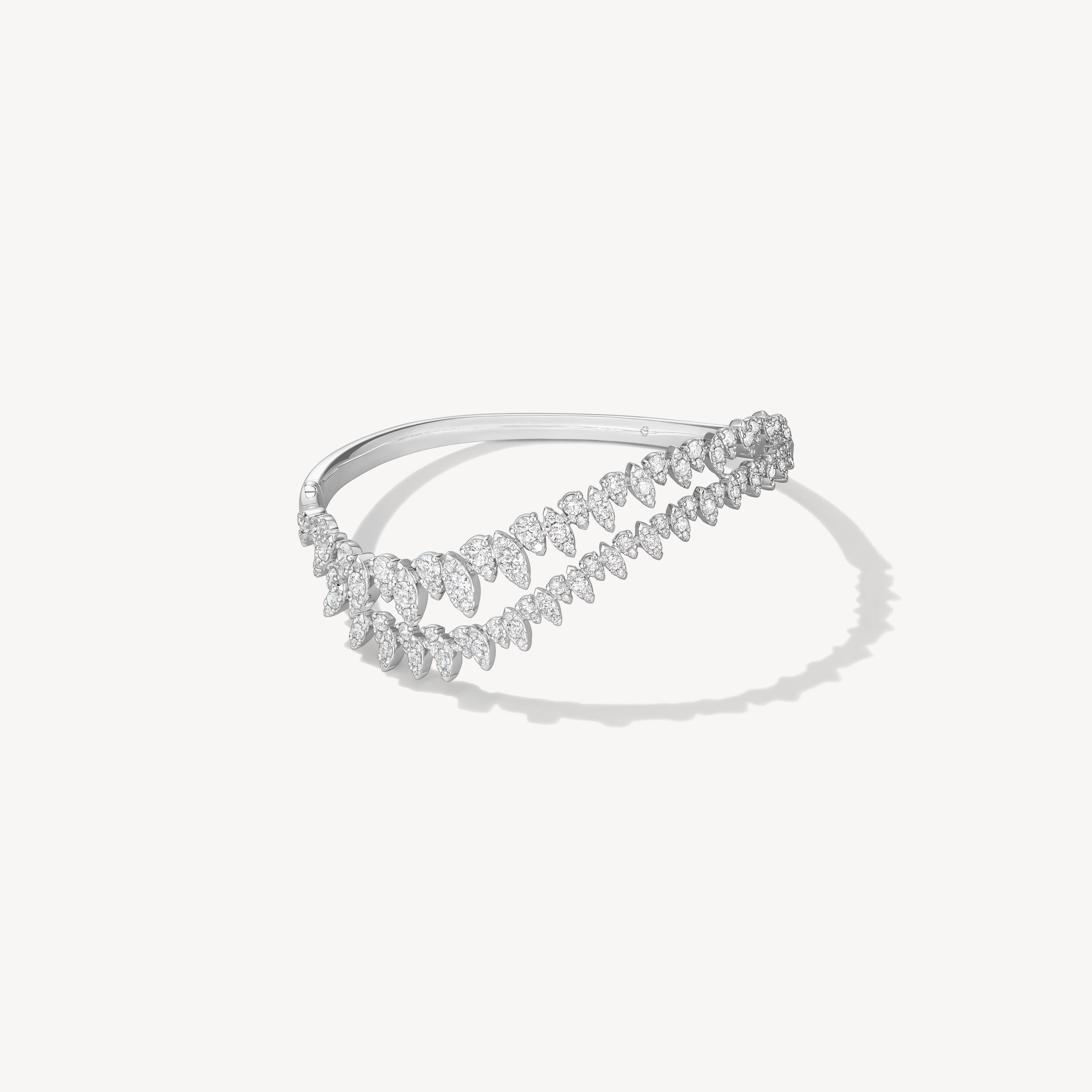 Aerial Twisted Dewdrop 钻石手镯, 18K 白金, large