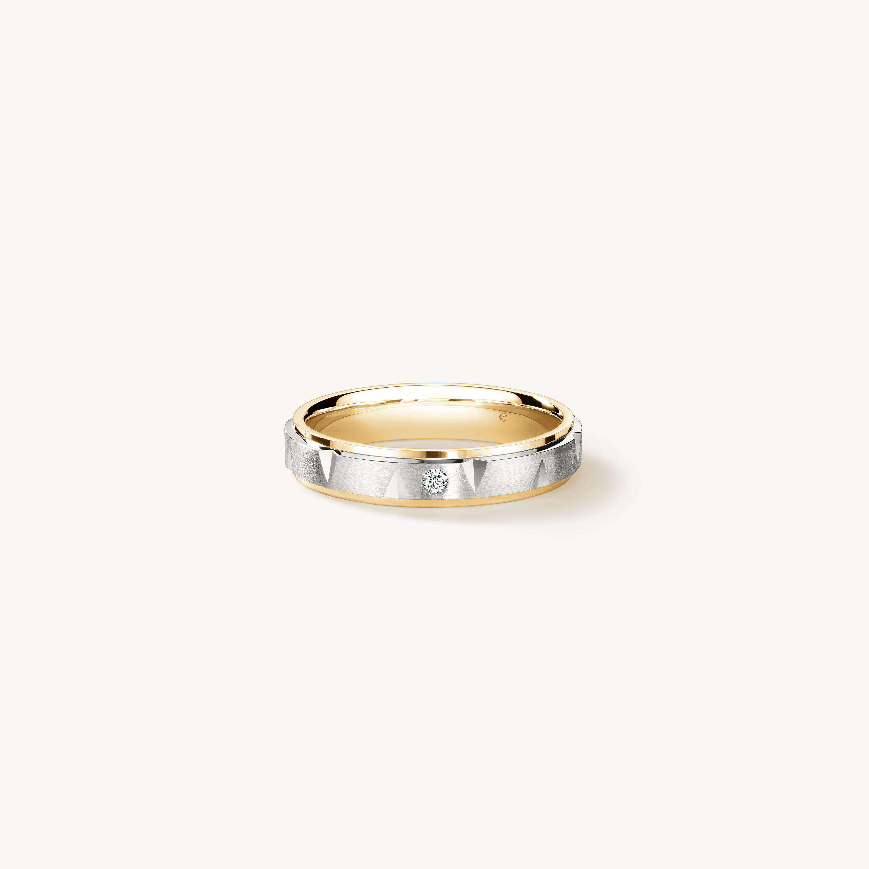 Love Chevron 结婚对戒 , 铂金和18K 黄金, large